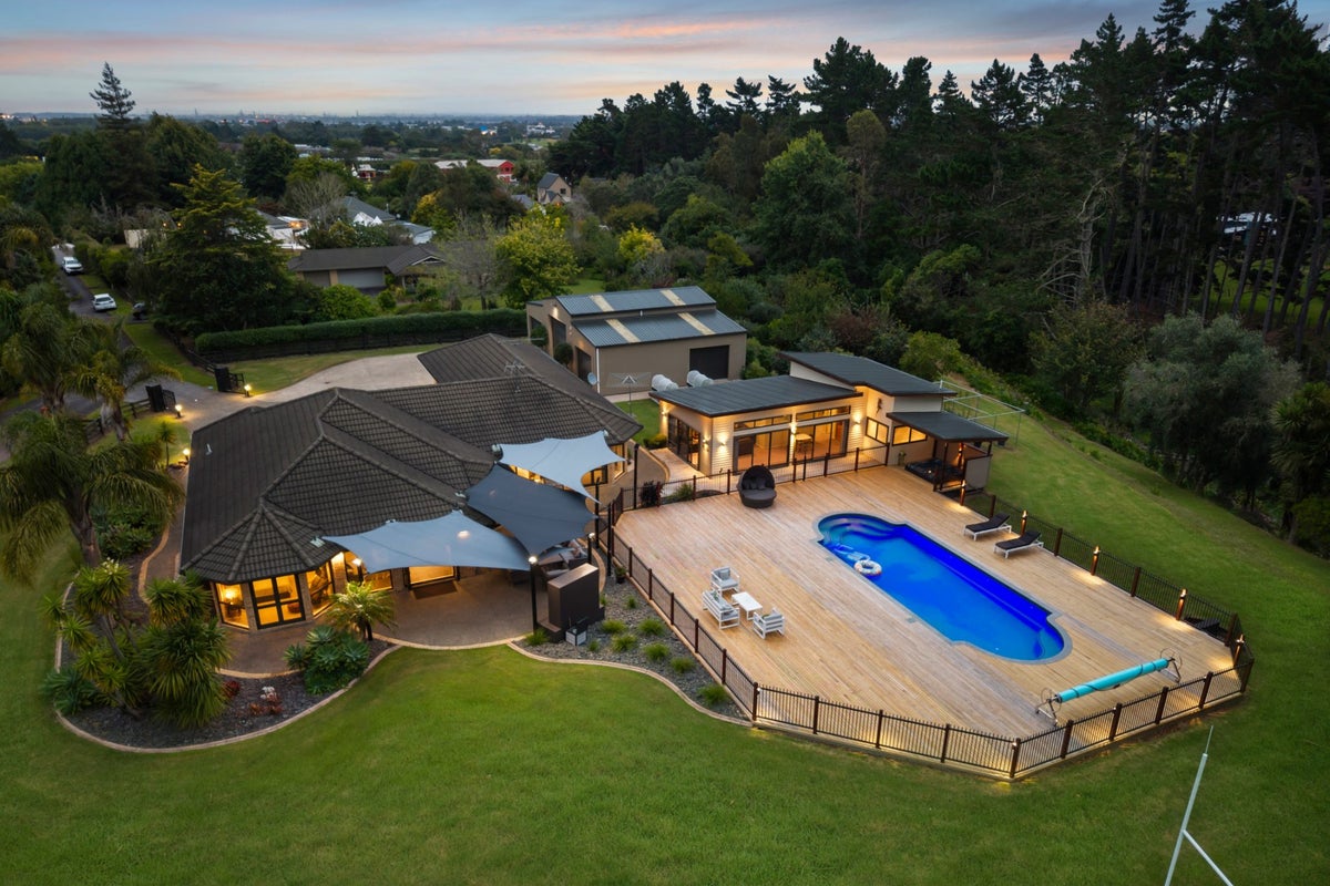 90A Ranfurly Road, Alfriston, Auckland - Carousel 1