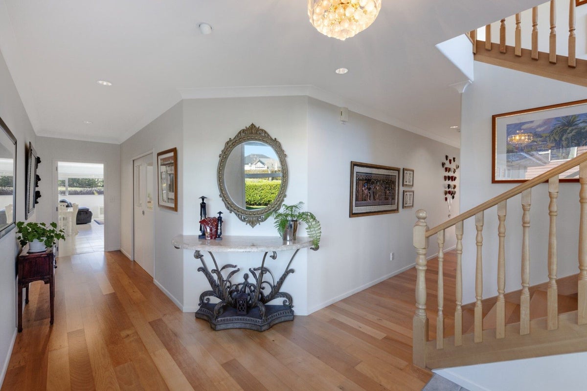 25 Contour Avenue, Pyes Pa, Tauranga - Carousel 1