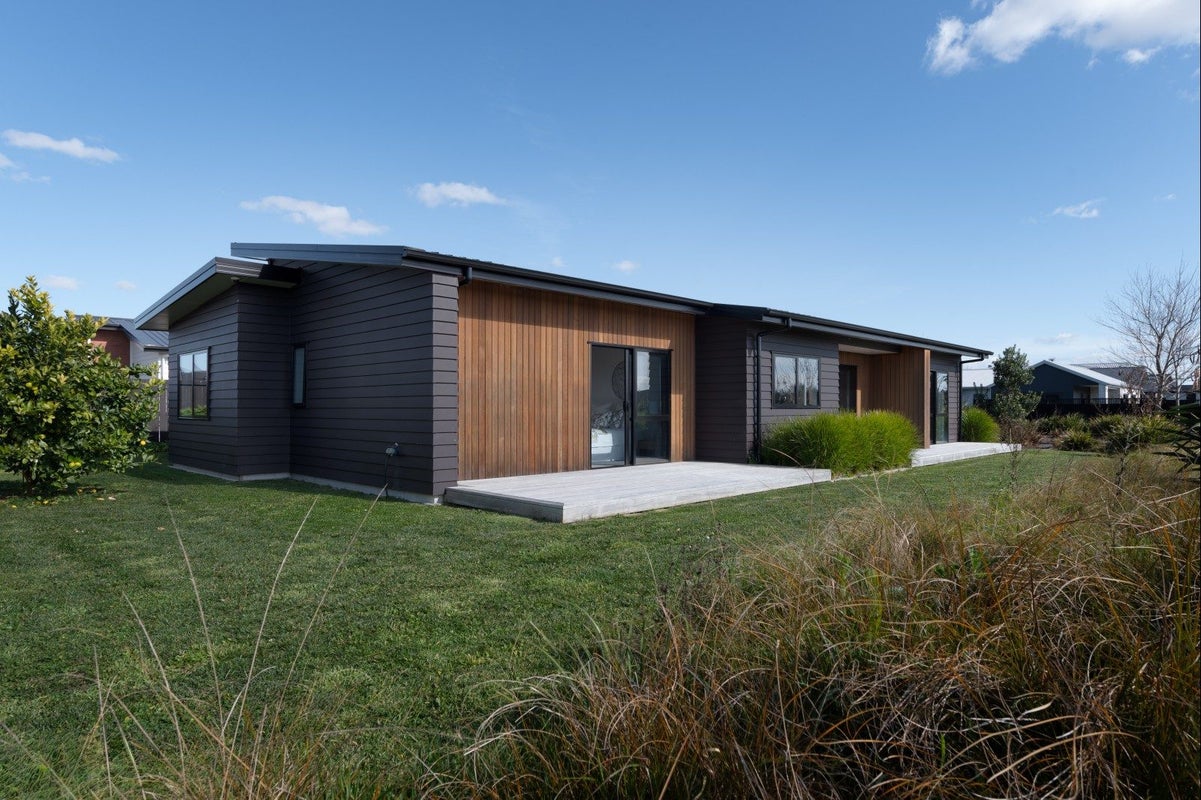 24 Medland Place, Chartwell, Hamilton - Carousel 1