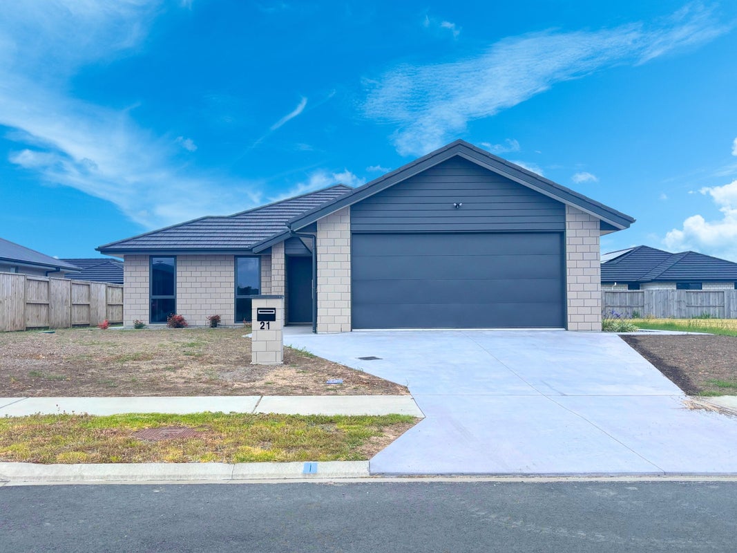 21 Taurangawaka Road, One Tree Point, Whangarei - Carousel 1