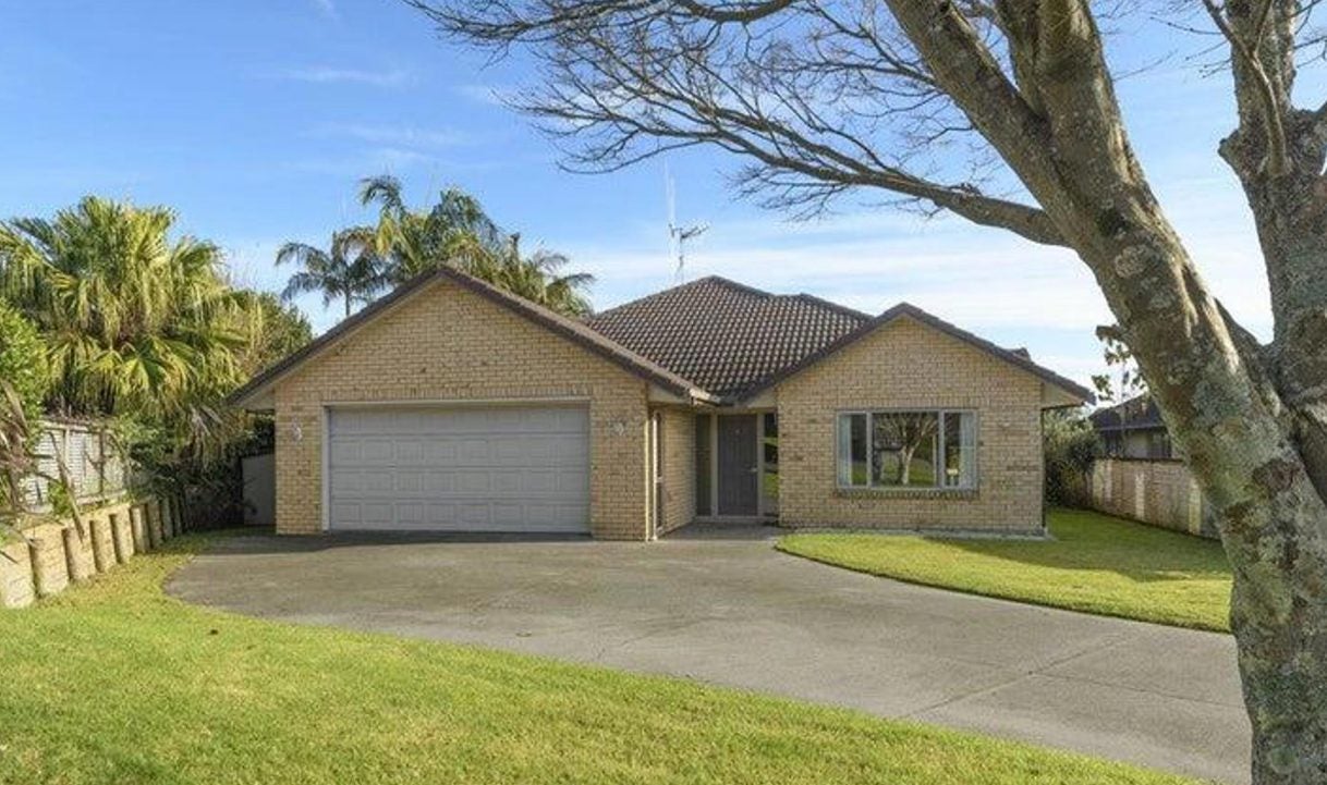 10 Rochdale Close, Bethlehem, Tauranga - Carousel 1