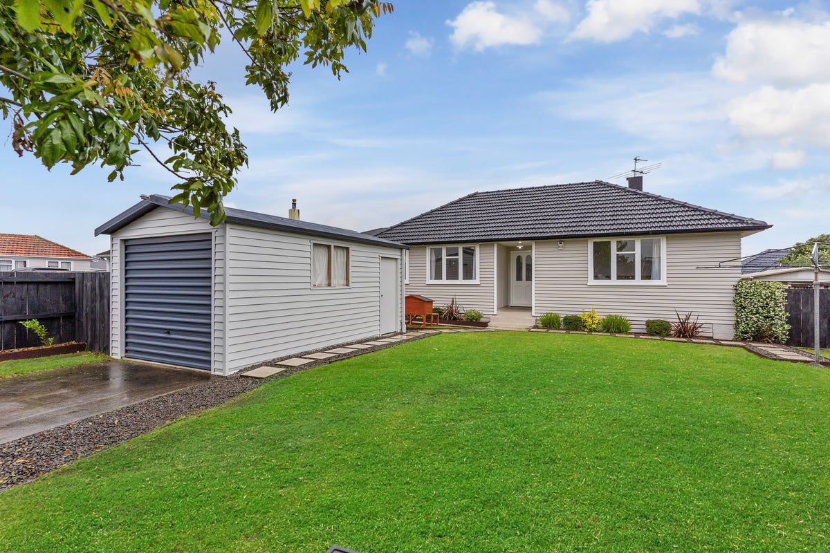 19 Arimu Road, Papakura, Papakura - Carousel 1