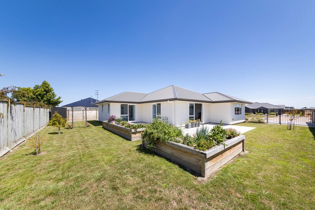 2 Hydrangea Lane, Milson, Palmerston North - Carousel 1