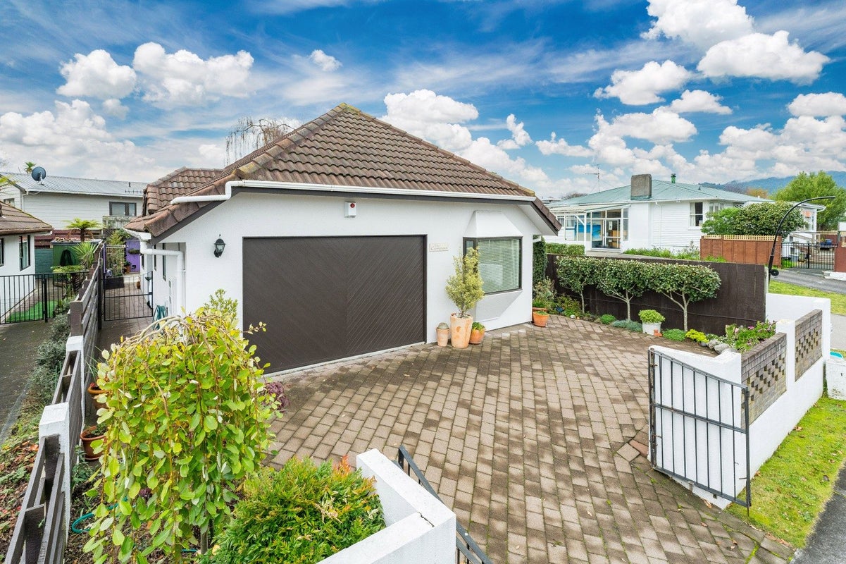 3/128 Te Heuheu Street, Town Centre, Taupo, Waikato - Carousel 1