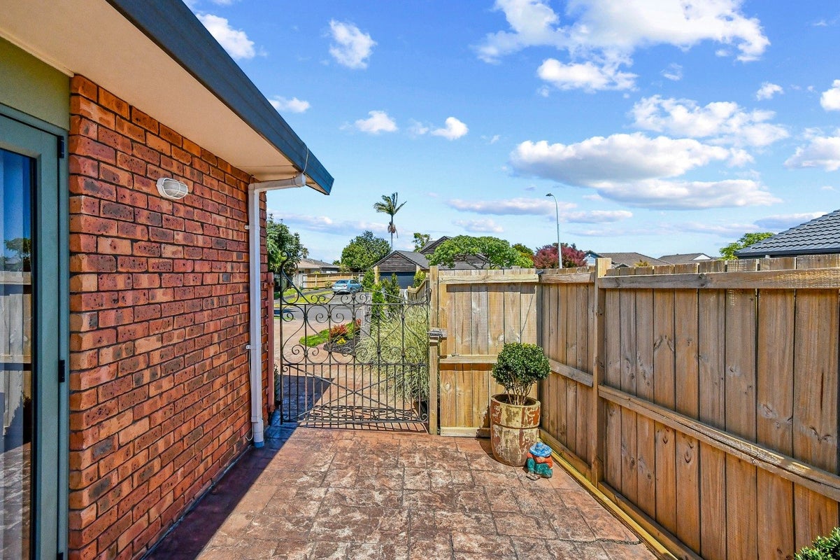 3 Trossach Place, Wattle Downs, Auckland - Carousel 20