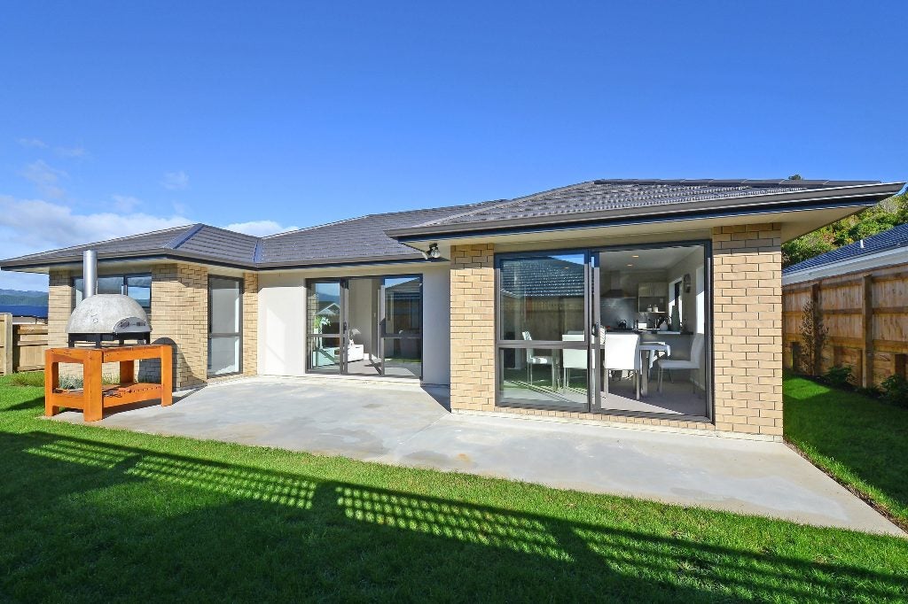 89 Riverstone Drive, Riverstone Terraces, Upper Hutt - Carousel 1