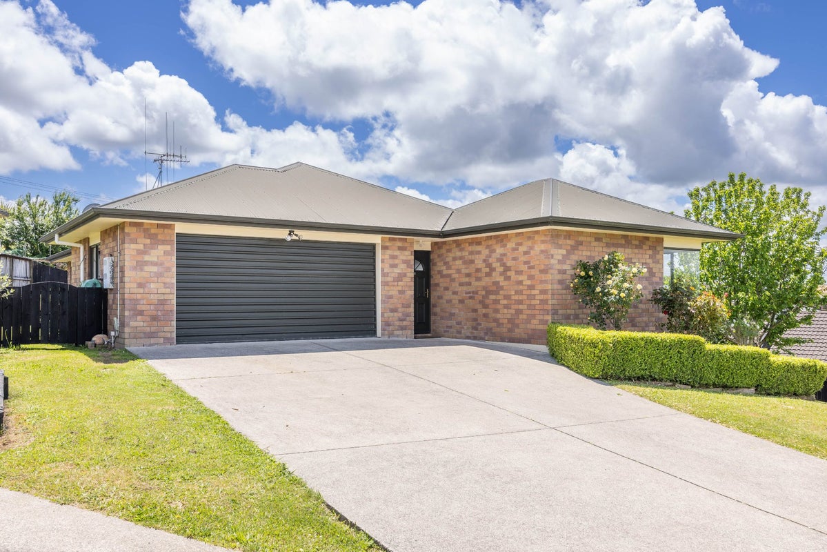 12 Highbury Place, Nawton, Hamilton - Carousel 1