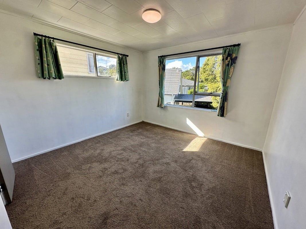 1/20 Lavery Place, Sunnynook, Auckland - Carousel 2