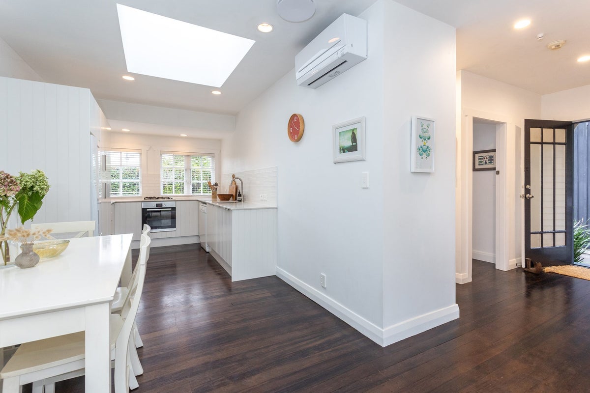 25B Regina Street, Westmere, Auckland - Carousel 2