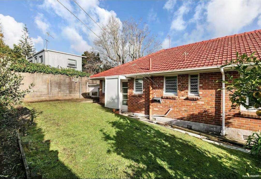 1/77 Ranfurly Road, Epsom, Auckland - Carousel 1