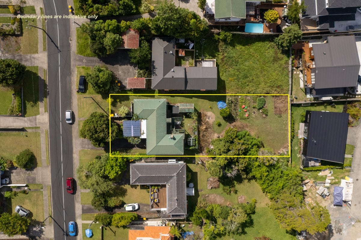 14 Routley Drive, Glen Eden, Auckland - Carousel 1