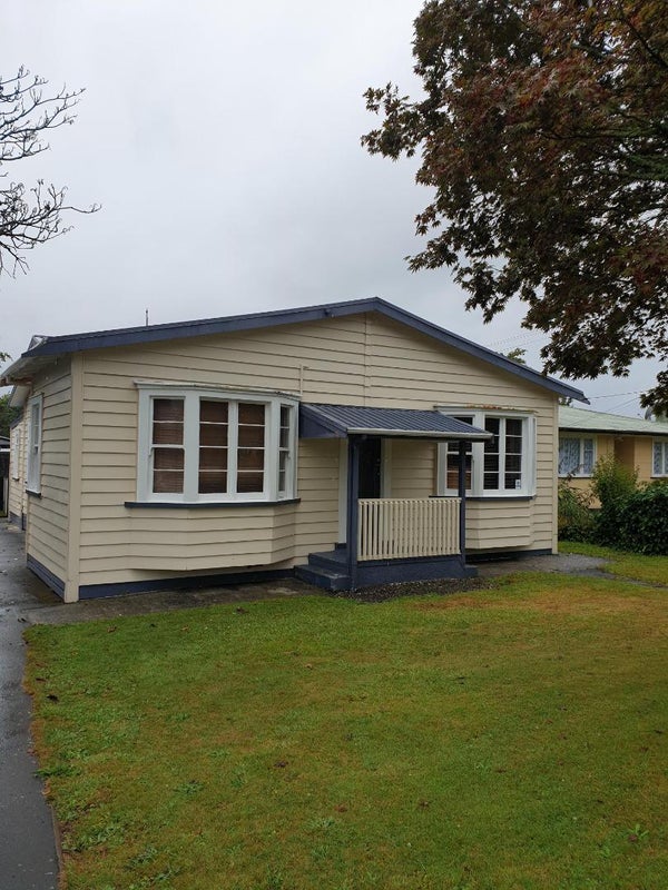 19 Rutland Street, Utuhina, Rotorua - Carousel 1