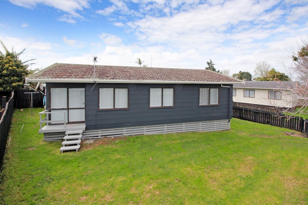 3/114 Finlayson Avenue, Clendon Park, Auckland - Carousel 1