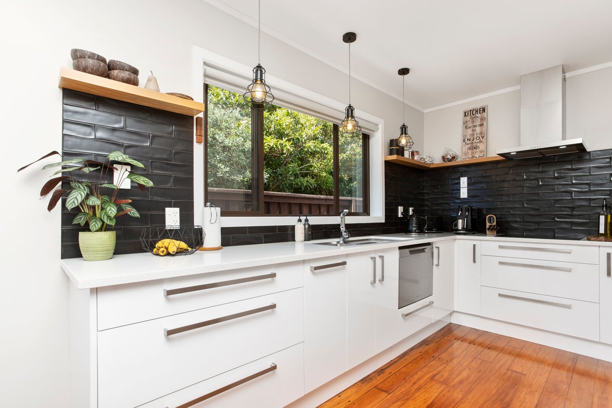 1/105 Taylor Road, Mangere Bridge, Auckland - Carousel 2