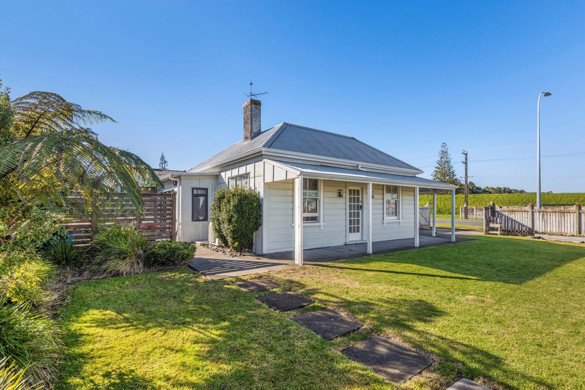 2 Warre Street, Waitara, Waitara - Carousel 2