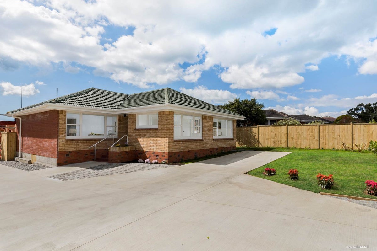 700 Pakuranga Road, Howick, Auckland - Carousel 2