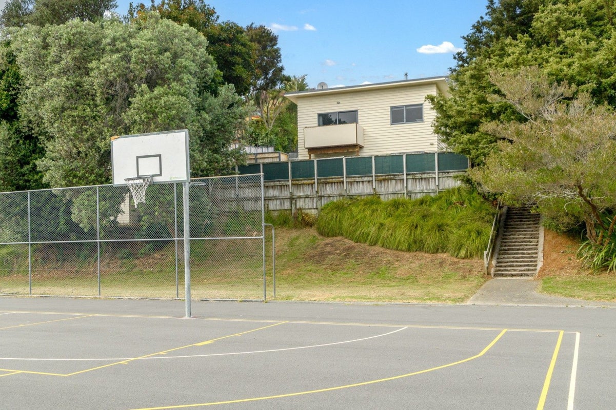 14B Portland Street, Welcome Bay, Tauranga - Carousel 16