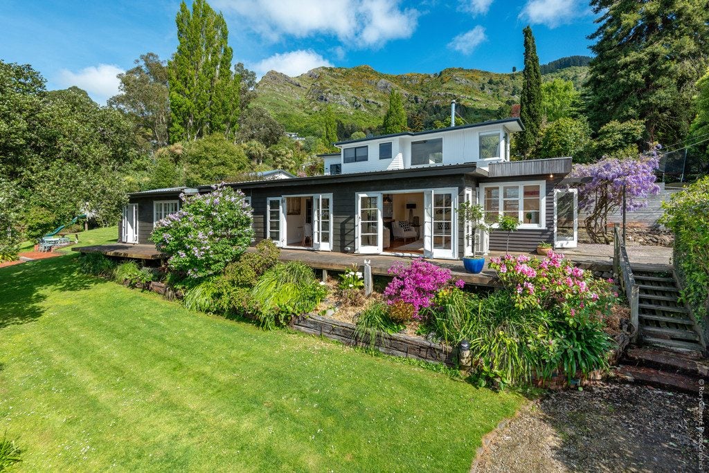 5 Zephyr Terrace, Governors Bay, Lyttelton - Carousel 2