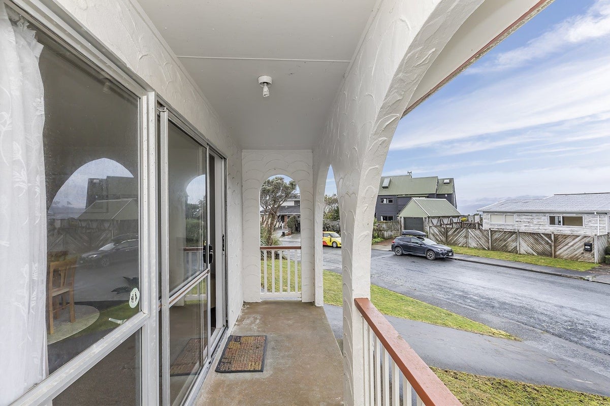 3B Virginia Grove, Brooklyn, Wellington - Carousel 2