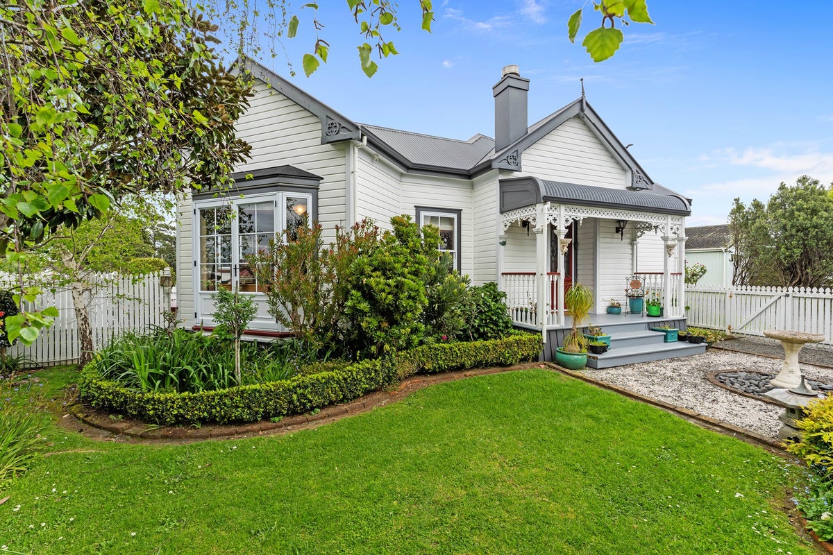 33 Great South Road, Papakura, Papakura - Carousel 1