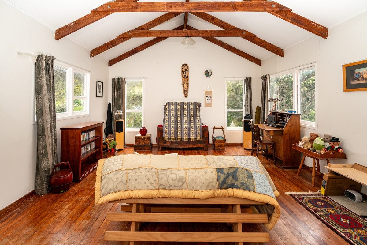 6 Estuary Street, Makara-Ohariu, Wellington, Wellington - Carousel 2