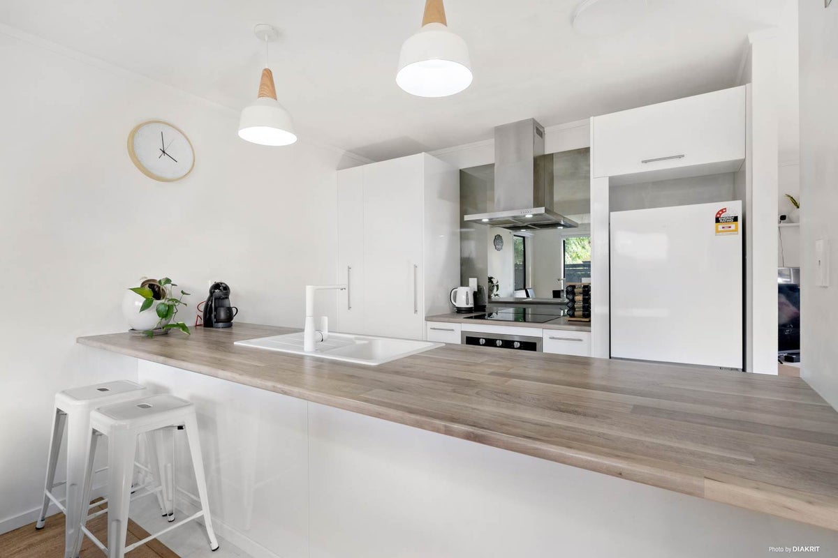 1/17 Septimus Place, Henderson, Auckland - Carousel 2