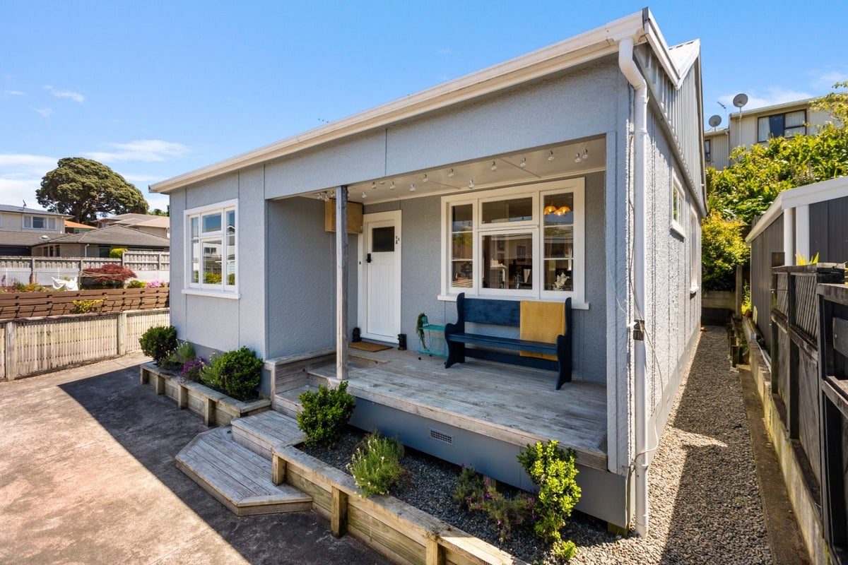 98A Young Street, New Plymouth, New Plymouth - Carousel 14
