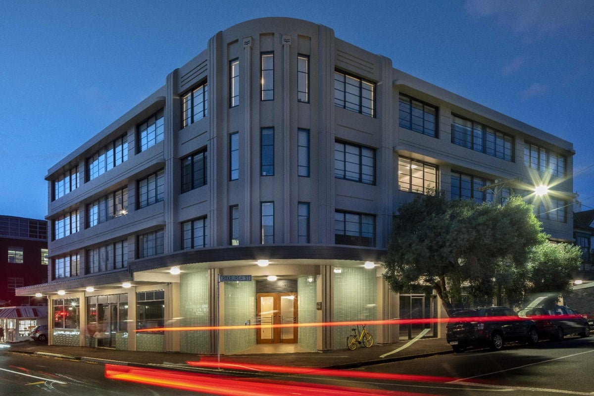 201/3 Roxburgh Street, Mount Victoria, Wellington - Carousel 1