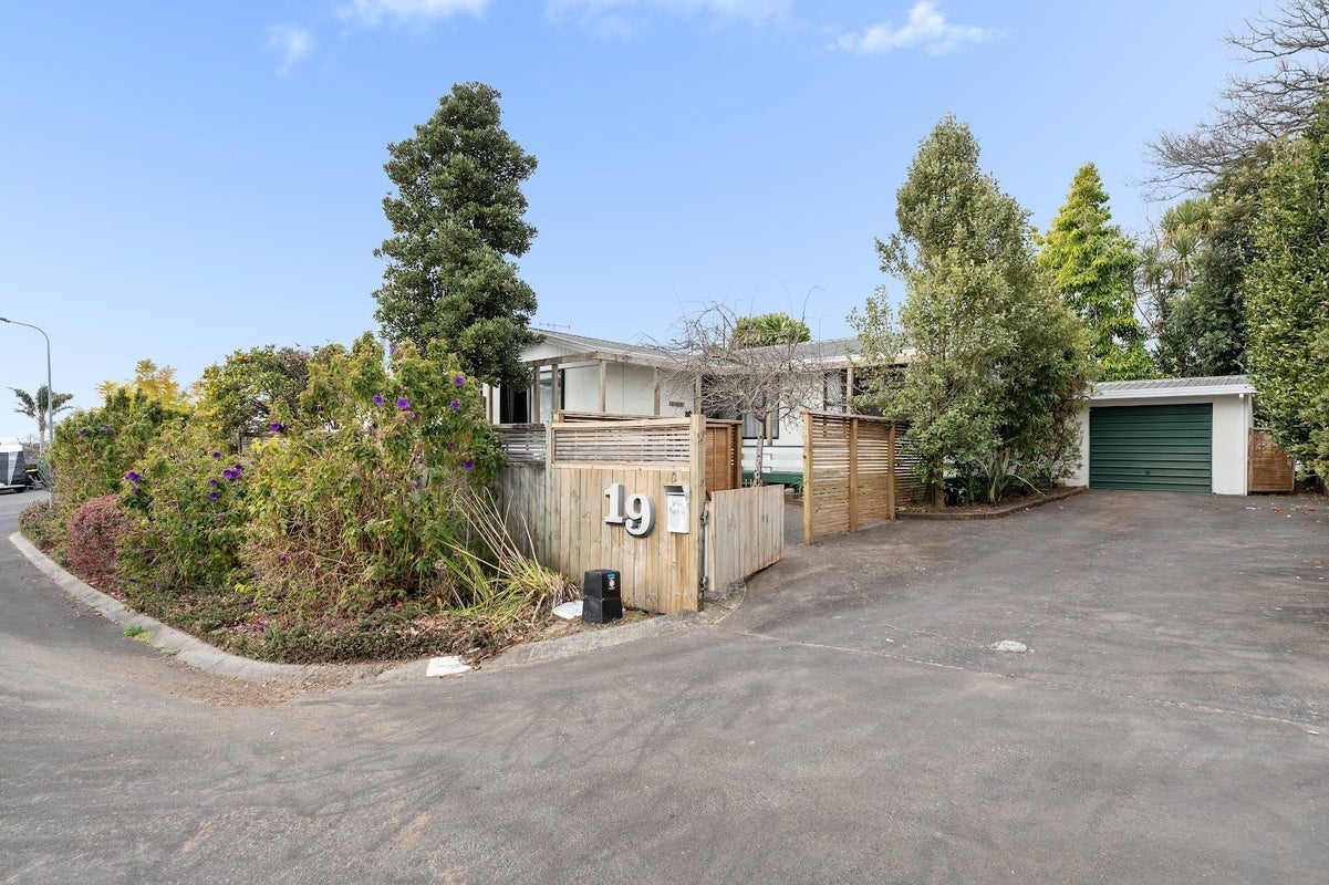 19 Park View Rise, Gate Pa, Tauranga - Carousel 2