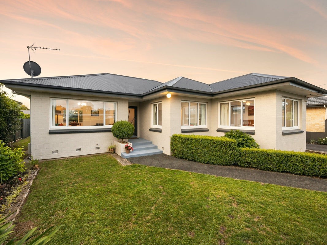 71 East Street, Enderley, Hamilton - Carousel 1