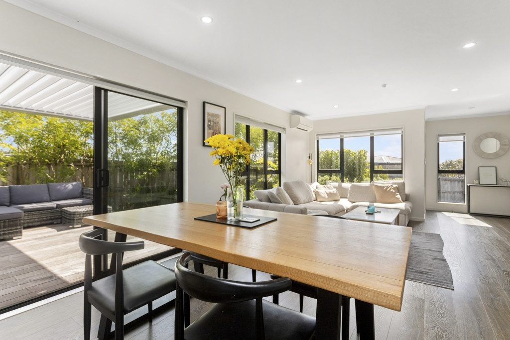 11B Edgewood Way, Henderson, Auckland - Carousel 2