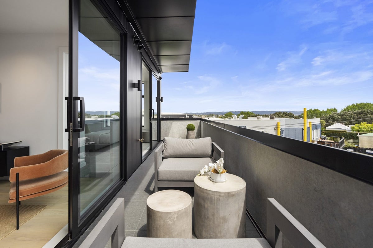 202/5 Blake Street, Ponsonby, Auckland - Carousel 2