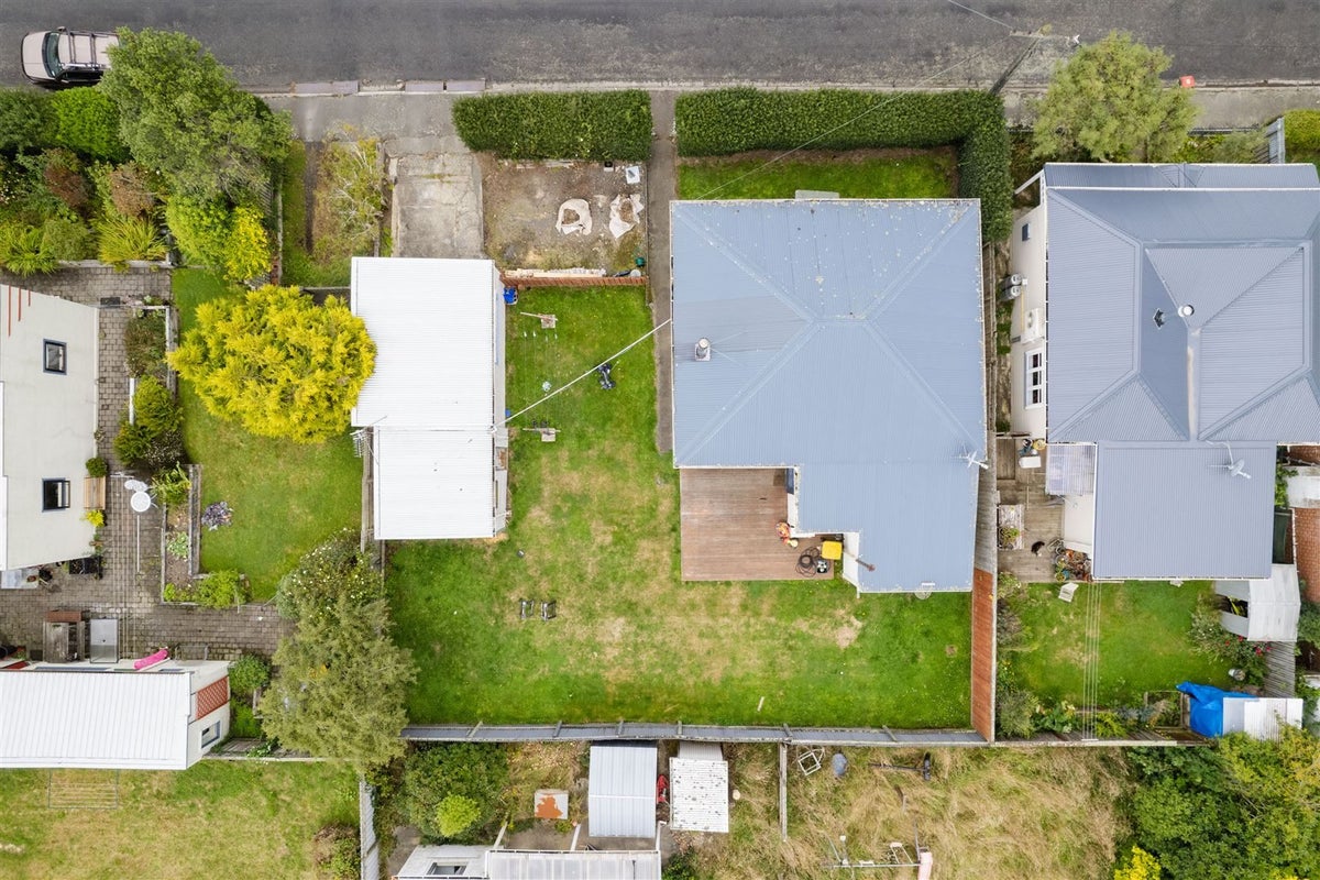 22 Pentland Street, North East Valley, Dunedin - Carousel 13