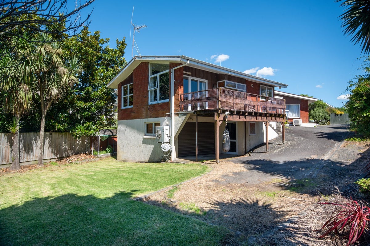 14B Delamare Road, St Andrews, Hamilton - Carousel 1