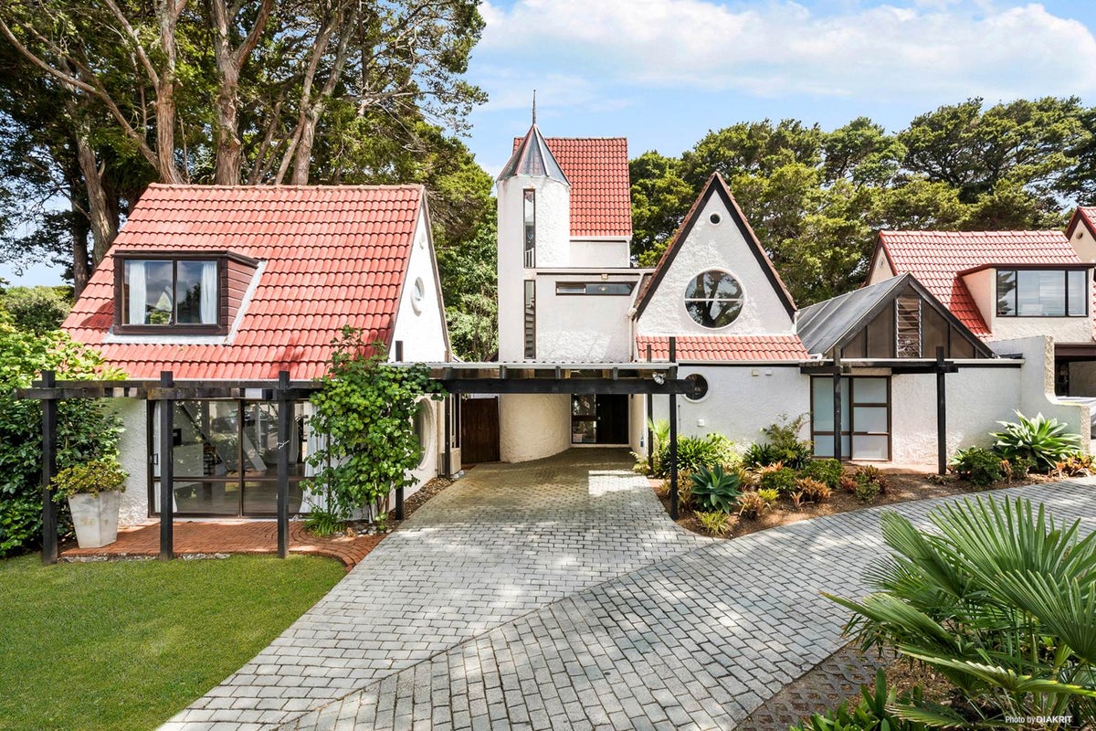 2/7 Cobblestone Lane, Hillcrest, Auckland - Carousel 1