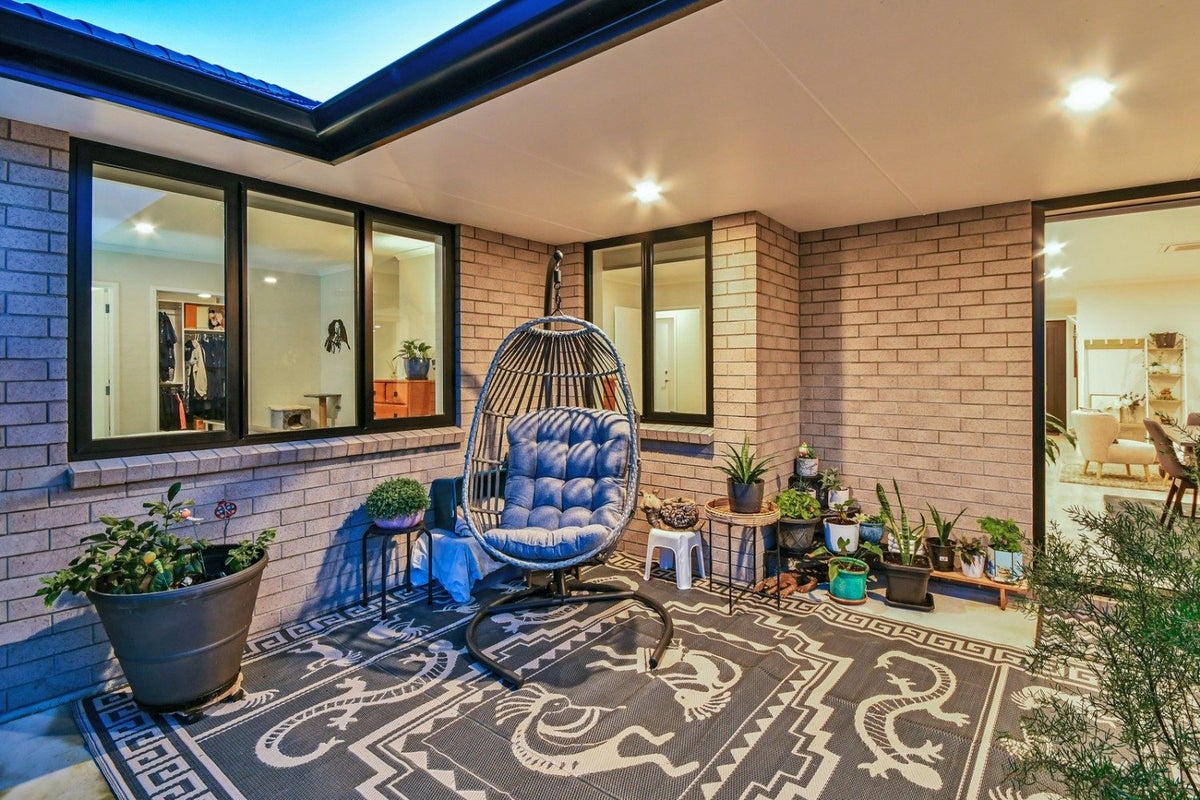 18 Leathem Crescent, Pokeno - Carousel 22