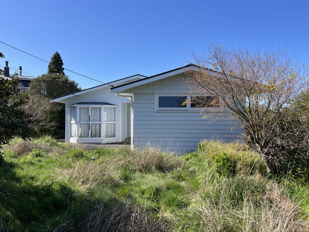 10 Puriri Crescent, Lansdowne, Masterton - Carousel 1