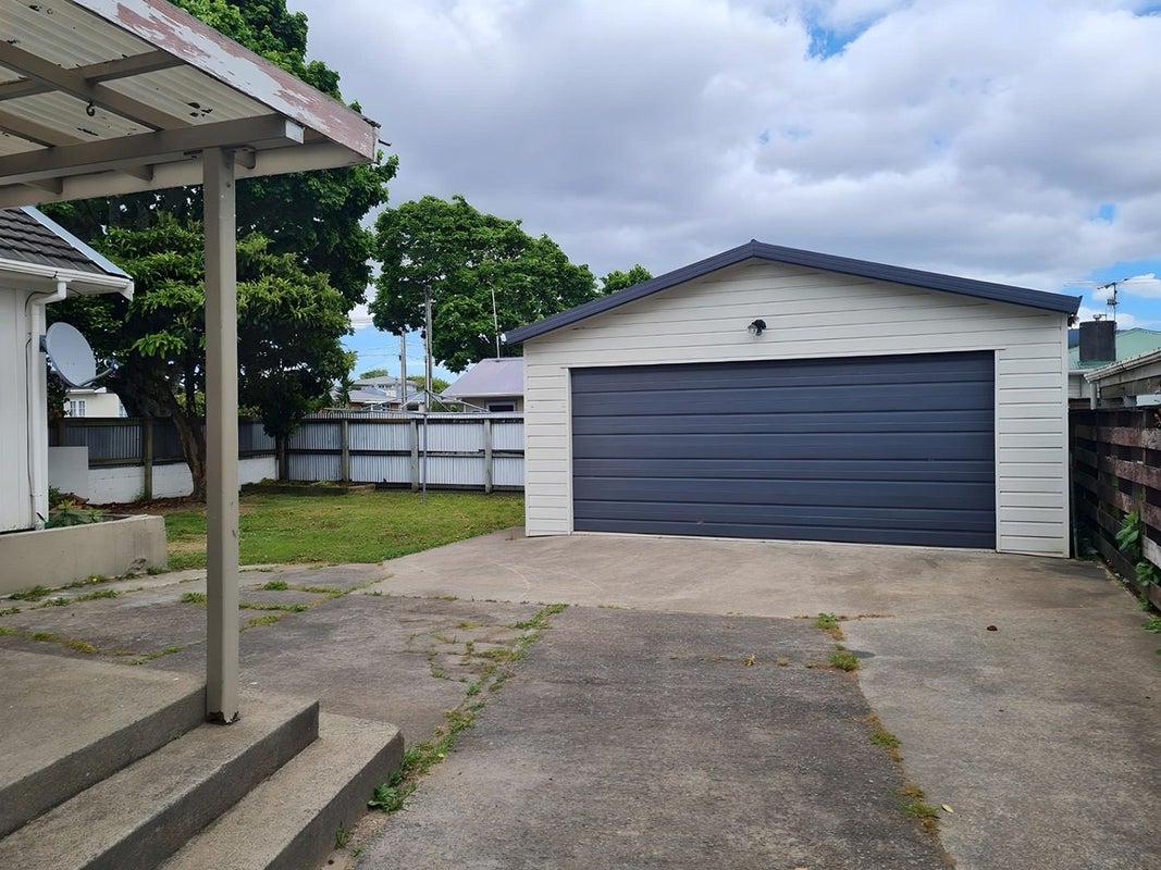 101 Gibbons Street, Ebdentown, Upper Hutt - Carousel 2