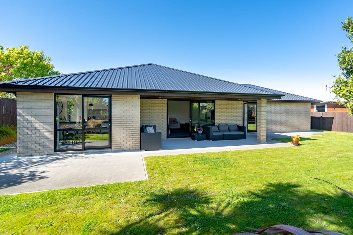 13 Lancaster Lane, Waldronville, Dunedin - Carousel 1
