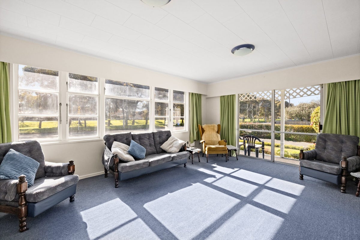 9 Riverbend Road, Onekawa, Napier - Carousel 2
