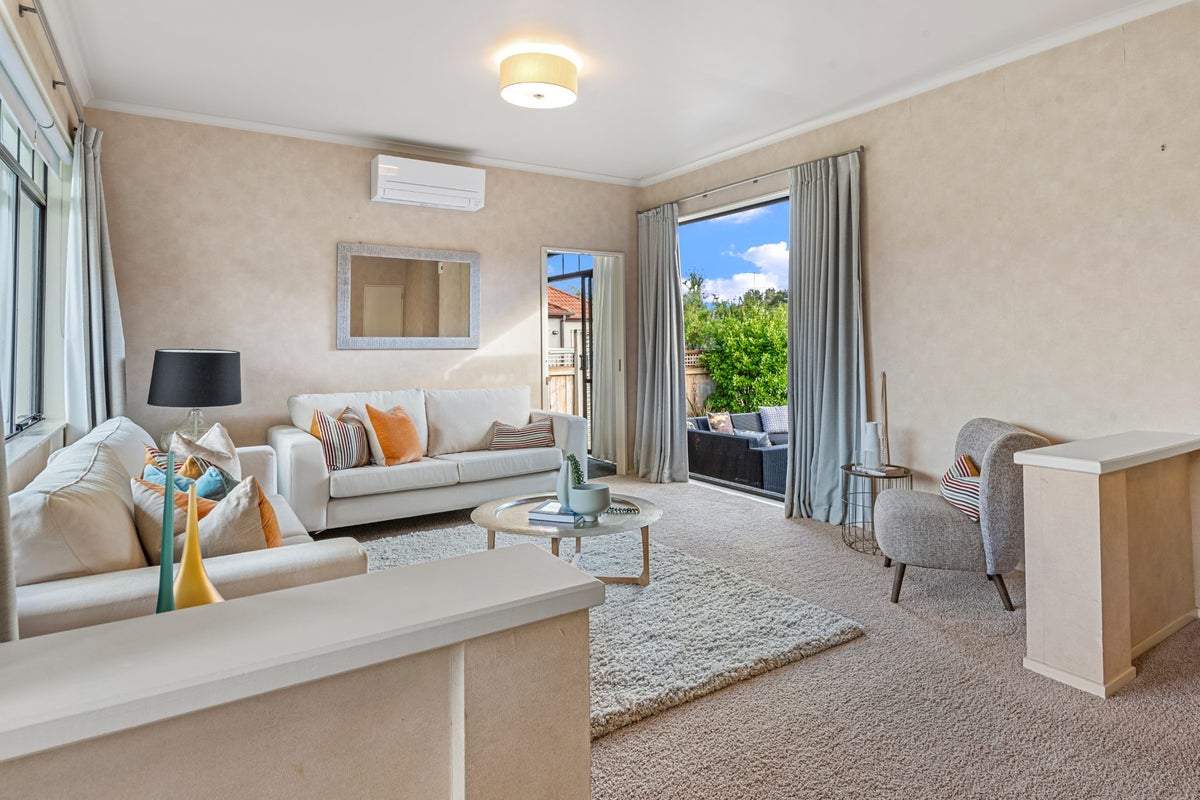 8 Brigham Young Drive, Albany, Auckland - Carousel 2