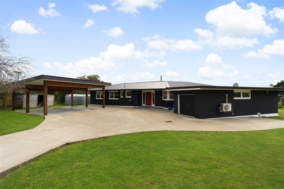 72 Hanham Road, Kumeu - Carousel 1