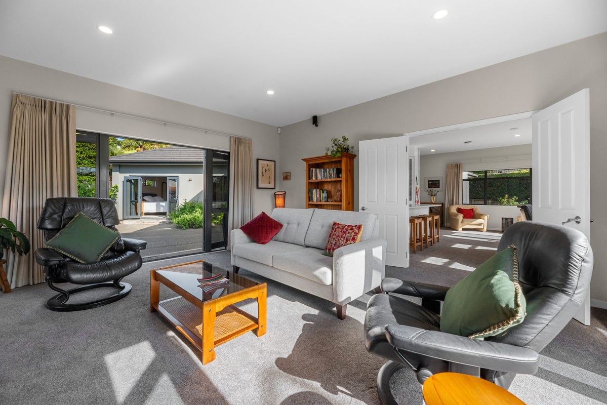 240 Castlewold Drive, Bethlehem, Tauranga - Carousel 2