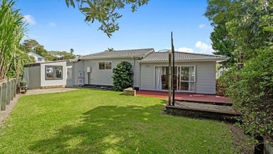 3 Louise Place, Browns Bay, Auckland - Carousel 1