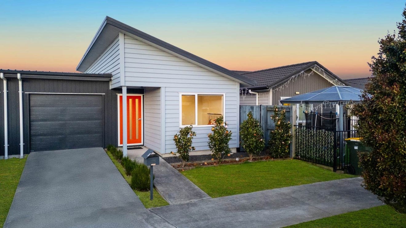 10 Mokopapa Street, Takanini, Papakura, Auckland - Carousel 1
