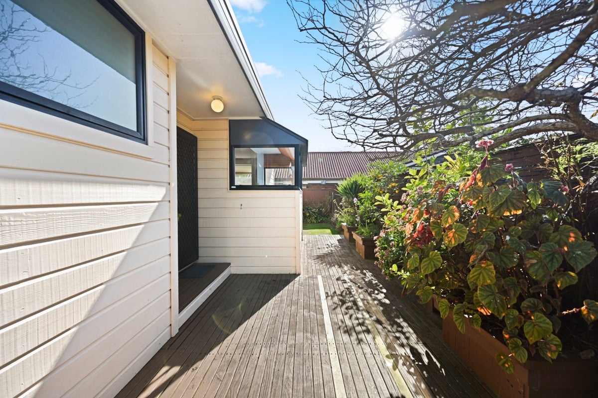 11A Masons Avenue, Hamilton East, Hamilton - Carousel 2