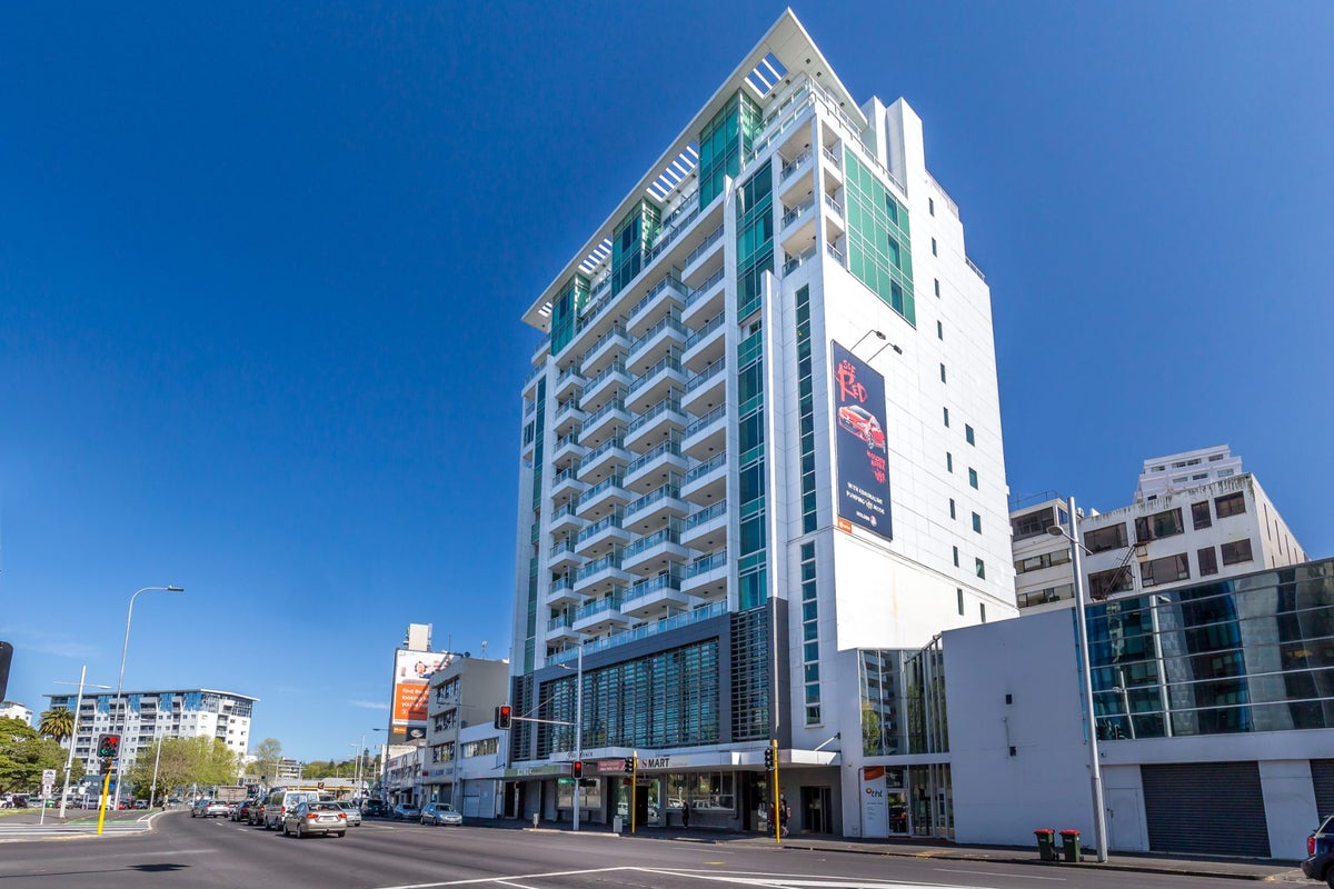 311/85 Beach Road, Auckland Central, Auckland - Carousel 1