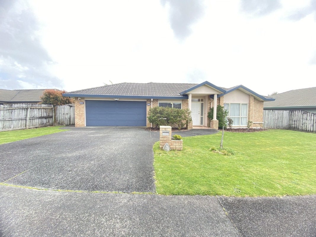 9 Caragh Place, East Tamaki, Auckland - Carousel 1