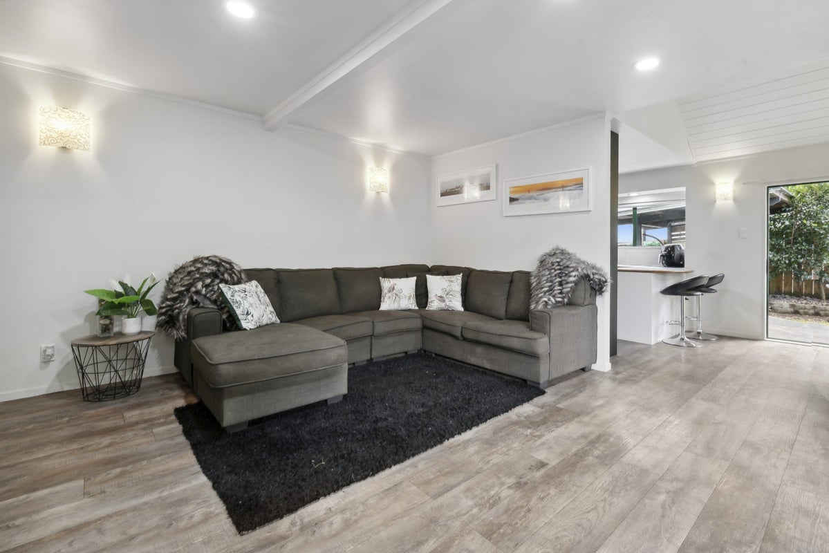 906A East Coast Road, Northcross, Auckland - Carousel 28