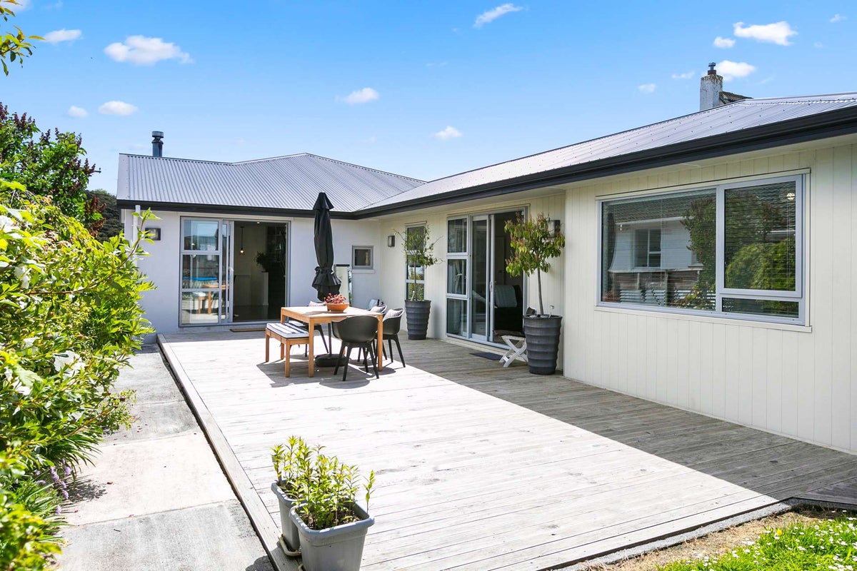 42 Martin Road, Fairfield, Dunedin - Carousel 2